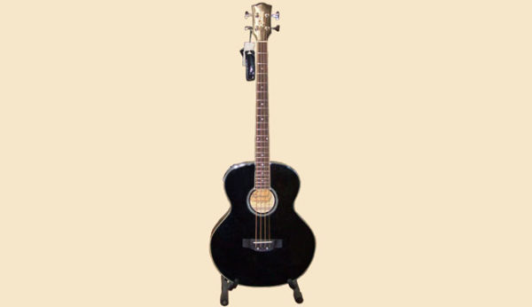 Chitarra basso Richmond